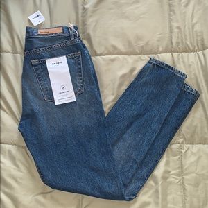 GRLFRND - The Karolina Jeans.